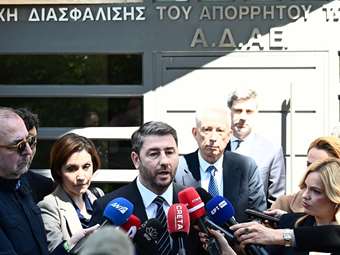 Το παρασκήνιο της απόφασης της ΑΔΑΕ για την παρακολούθηση Ανδρουλάκη - Ποιος "άλλαξε γνώμη" τελευταία στιγμή