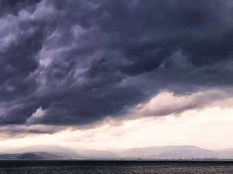 Επελαύνει η κακοκαιρία: Έντονες βροχές στη Δυτική Ελλάδα - Έπεσαν δέντρα, πλημμύρισαν υπόγεια