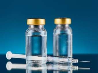 Πώς θα εμβολιαστούν φέτος τα παιδιά για τη γρίπη: Οι νέες συστάσεις του Υπ. Υγείας, πρεμιέρα για το ρινικό εμβόλιο