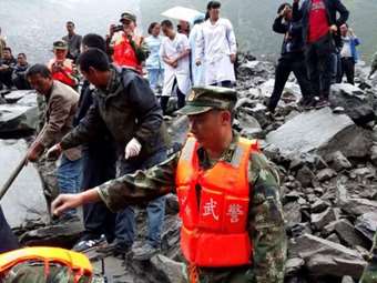 Κίνα: Τουλάχιστον 4 νεκροί και 8 αγνοούμενοι από κατολισθήσεις - Πάνω από 4.000 κάτοικοι απομακρύνονται εσπευσμένα στο Πεκίνο