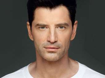 Ο Σάκης Ρουβάς έχει νέο αυτοκίνητο και είναι αγροτικό (video)