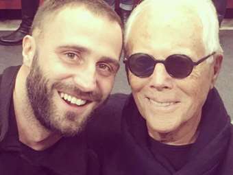 Ο κληρονόμος του Αρμάνι: Ποιος είναι ο 42χρονος Μικέλε στον οποίο άφησε την αμύθητη περιουσία του ο Ιταλός μόδιστρος