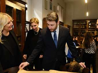 Επίσκεψη Νίκου Ανδρουλάκη στο Ζάππειο Παρθεναγωγείο στην Κωνσταντινούπολη