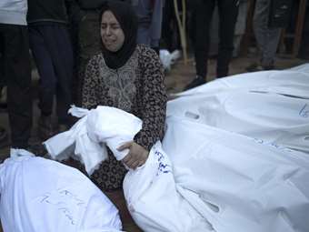 Λιμός στη Λωρίδα της Γάζας, οι βομβαρδισμοί του Ισραήλ συνεχίζονται, εν αναμονή ψηφοφορίας στον ΟΗΕ