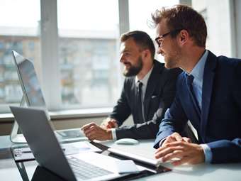 Έρευνα ΕΒΕΑ: Πιο αισιόδοξες για την οικονομία οι ελληνικές επιχειρήσεις - Οι προκλήσεις