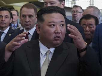 Β. Κορέα: Εντολή για εντατικοποίηση των πολεμικών προετοιμασιών έδωσε ο Κιμ Γιονγκ Ουν