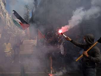 Γαλλία: Διαδηλώσεις και επεισόδια λόγω του κινήματος "Block Everything" - Σχεδόν 200 συλλήψεις