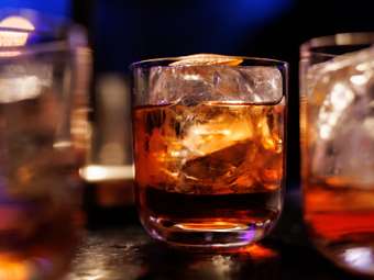 Θεσσαλονίκη: Υπό την επήρεια αλκοόλ δύο δεκατετράχρονες στην Καλαμαριά - Στο νοσοκομείο η μία