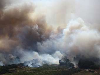 Σε συναγερμό η χώρα και την Κυριακή για τον κίνδυνο φωτιάς - Ποιες περιοχές απειλούνται