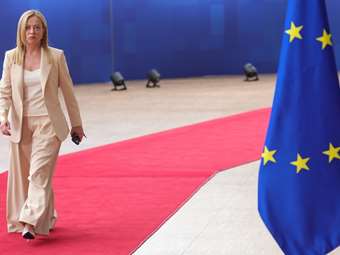Ιταλία: Η Μελόνι υποψήφια στις ευρωεκλογές;