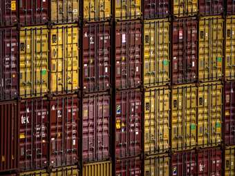 ΕΒΕΠ: Ζητεί επίσπευση των ελέγχων στα κοντέινερ με κινεζικά προϊόντα που έχουν κατασχεθεί στο λιμάνι του Πειραιά