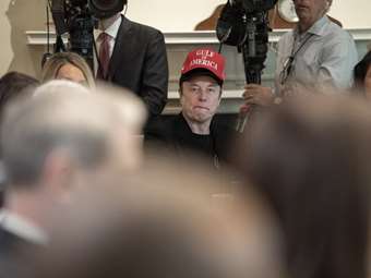 Η Ευρώπη "γυρίζει την πλάτη" στην Tesla - Βουτιά πωλήσεων τον Απρίλιο