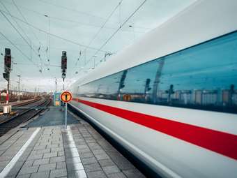 Γερμανία: Ακινητοποιημένα τα τραίνα λόγω απεργίας των σιδηροδρομικών