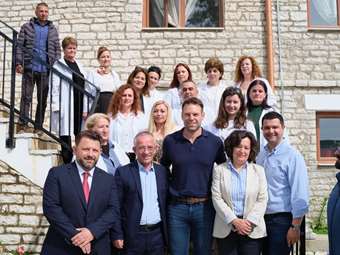 Επίσκεψη του Στέφανου Κασσελάκη στην Αλβανία - Συνάντηση με τον δήμαρχο Δρόπολης