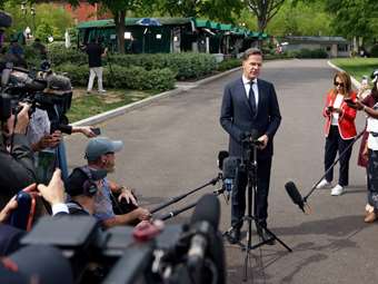 Ρούτε (γ.γ. ΝΑΤΟ): Η Ρωσία και όχι η Ουκρανία πρέπει να κάνει βήματα προς μια συμφωνία ειρήνευσης