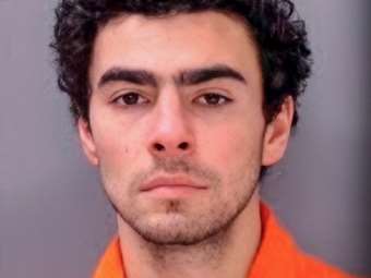 Ενώπιον δικαστηρίου στην Πενσιλβάνια ο ύποπτος ως δράστης της δολοφονίας του CEO της UnitedHealthcare