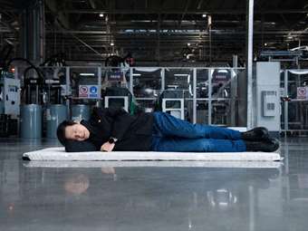 Η Xiaomi έχει στόχο να παραγάγει 300.000 αυτοκίνητα το 2025, λέει ο ιδρυτής της