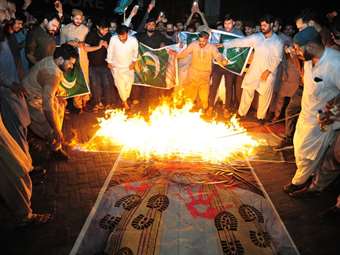 Bloomberg: Τι βρίσκεται πίσω από τη σύγκρουση Ινδίας-Πακιστάν - Η σημασία του Κασμίρ