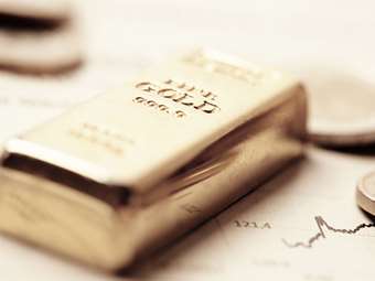 "Άλμα" 2% για τον χρυσό - Οι επενδυτές αναζητούν ασφάλεια καθώς φουντώνει η αβεβαιότητα