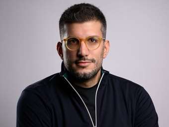 ICEYE: "Made in Greece" δορυφόροι, επέκταση παρουσίας στην Ελλάδα και τα σχέδια μετά τη νέα χρηματοδότηση