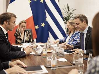 Με ποιες θέσεις προσέρχεται η Ελλάδα στη νέα σύνοδο Μακρόν - Παρών μέσω τηλεδιάσκεψης ο Κ. Μητσοτάκης