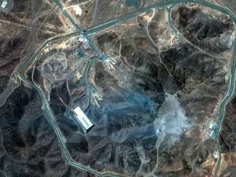 Bloomberg: Δορυφορικές εικόνες θέτουν εν αμφιβόλω τους ισχυρισμούς Τραμπ για καταστροφή των πυρηνικών εγκαταστάσεων του Ιράν