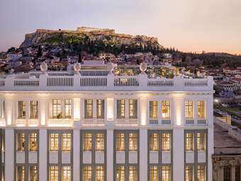 Στη λίστα με τα πιο όμορφα ξενοδοχεία στον κόσμο το "The Dolli at Acropolis" στην καρδιά της Αθήνας