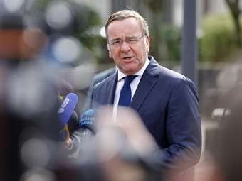 Γερμανός υπ. Άμυνας: Ίσως ζήσαμε το τελευταίο καλοκαίρι ειρήνης στην Ευρώπη - Πιθανή μια ρωσική επίθεση