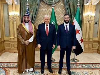 Οι ΗΠΑ αφαιρούν τον Σύρο πρόεδρο Σάρα από τη μαύρη λίστα των "τρομοκρατών", εν όψει της επίσκεψής του στο Λευκό Οίκο