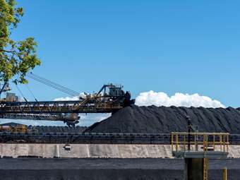 "Τέλος εποχής": Το Ηνωμένο Βασίλειο κλείνει τον τελευταίο του σταθμό παραγωγής ενέργειας από άνθρακα