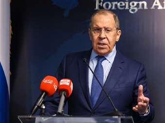 Ο Λαβρόφ υποστηρίζει ότι Σολτς και Μακρόν δεν επεδίωξαν ποτέ διάλογο με τον Πούτιν για την Ουκρανία