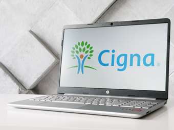 Cigna: Καλύτερα των εκτιμήσεων τα αποτελέσματα, αυξάνει το μέρισμα