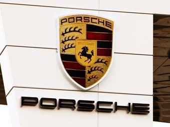 Η Porsche ετοιμάζει περικοπές κόστους μετά τη "βουτιά" των πωλήσεών της στην Κίνα