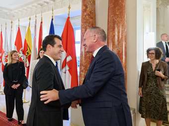 Μεταναστευτικό: Συνεργασία Ελλάδας-Αυστρίας για τη μείωση των ροών και την αύξηση των επιστροφών