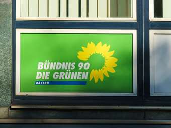 Ομαδικές παραιτήσεις Πρασίνων κλονίζουν την κυβέρνηση