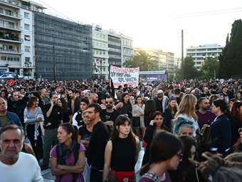 Μύδροι από ΠΑΣΟΚ - ΣΥΡΙΖΑ - ΚΚΕ για την κυριακάτικη ανάρτηση Κ. Μητσοτάκη σχετικά με το Μνημείο Αγνώστου Στρατιώτη