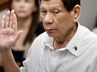 Φιλιππίνες: Κατηγορίες για εγκλήματα κατά της ανθρωπότητας απήγγειλε το ΔΠΔ εις βάρος του πρώην προέδρου Ντουτέρτε