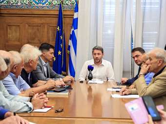 Ν. Ανδρουλάκης: Δέσμευση ΠΑΣΟΚ για κατάργηση προσωπικής διαφοράς, νέο ΕΚΑΣ και μείωση εισφοράς αλληλεγγύης