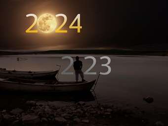 Ο πλανήτης αποχαιρετά ένα ταραχώδες 2023 και υποδέχεται ένα αβέβαιο 2024