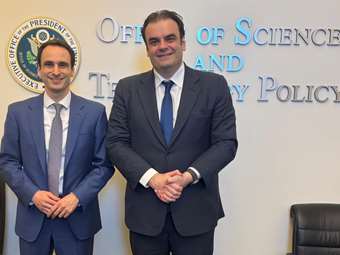 Συνάντηση Κ. Πιερρακάκη με τον επικεφαλής του Γραφείου Τεχνολογίας του Λευκού Οίκου - Στο επίκεντρο η προσέλκυση αμερικανικών επενδύσεων