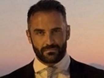 Το νερό δεν ζητά. Θυμίζει