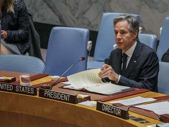 Μπλίνκεν: ΗΠΑ και Κίνα οφείλουν να χειρίζονται τις διαφωνίες τους "υπεύθυνα"