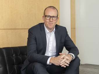 Δρ James Murphy (BAT): Οι ρυθμιστικές αρχές παγκοσμίως πρέπει να αγκαλιάσουν τις εναλλακτικές λύσεις καπνίσματος