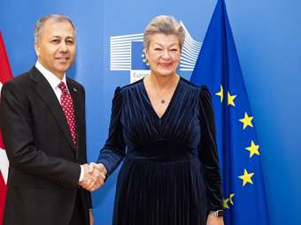 ΕΕ-Τουρκία: Συνάντηση της Επιτρόπου Εσωτερικών Υποθέσεων με τον υπουργό Εσωτερικών της Τουρκίας