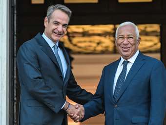 Σε εξέλιξη οι συνομιλίες Μητσοτάκη - Κόστα στο Μαξίμου