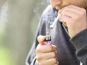 Το παθητικό κάπνισμα συνδέεται με την εμφάνιση κολπικής μαρμαρυγής