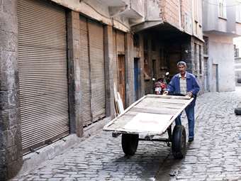 Τουρκία: Αυξάνεται κατά 34% ο κατώτατος μισθός - Είναι και πάλι κάτω από το όριο πείνας
