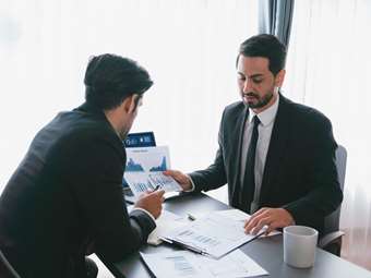 Έρευνα: 8 στους 10 Έλληνες επενδυτές προτιμούν τη βεβαιότητα αντί του ρίσκου