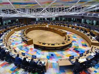 Eurogroup: "Ελαφρώς περιοριστικός" ο δημοσιονομικός προσανατολισμός το 2025, αλλά οι πολιτικές πρέπει να παραμείνουν "ευέλικτες"