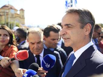 Κ. Μητσοτάκης: Στον Ιερό Ναό του Αγ. Διονυσίου του Αρεοπαγίτου για τα Θεοφάνεια